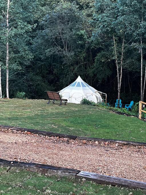 The Pisces-A Stargazing, Luxury Glamping Tent Rogersville エクステリア 写真